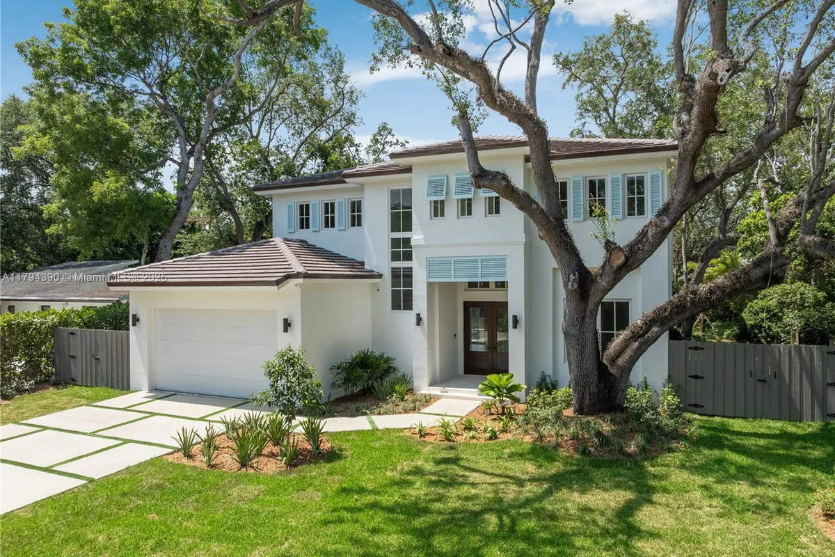 6747 SW 77th Ter, South Miami FL 33143