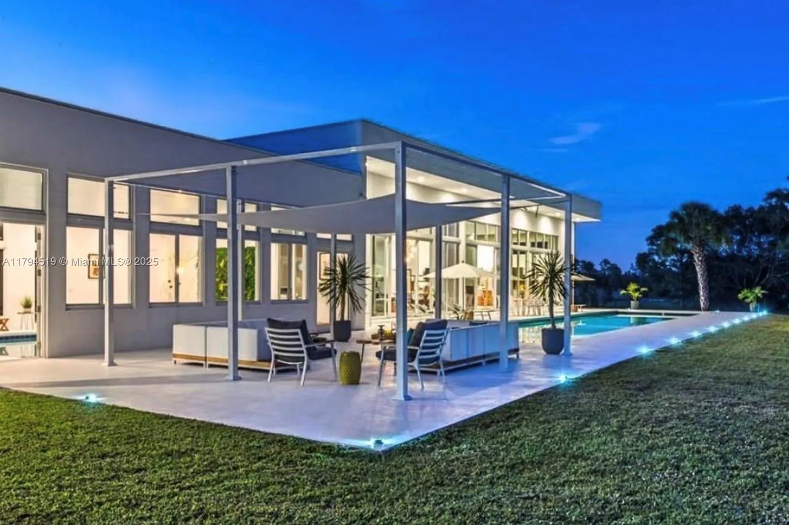 1901 SE Ranch Rd, Jupiter FL 33478