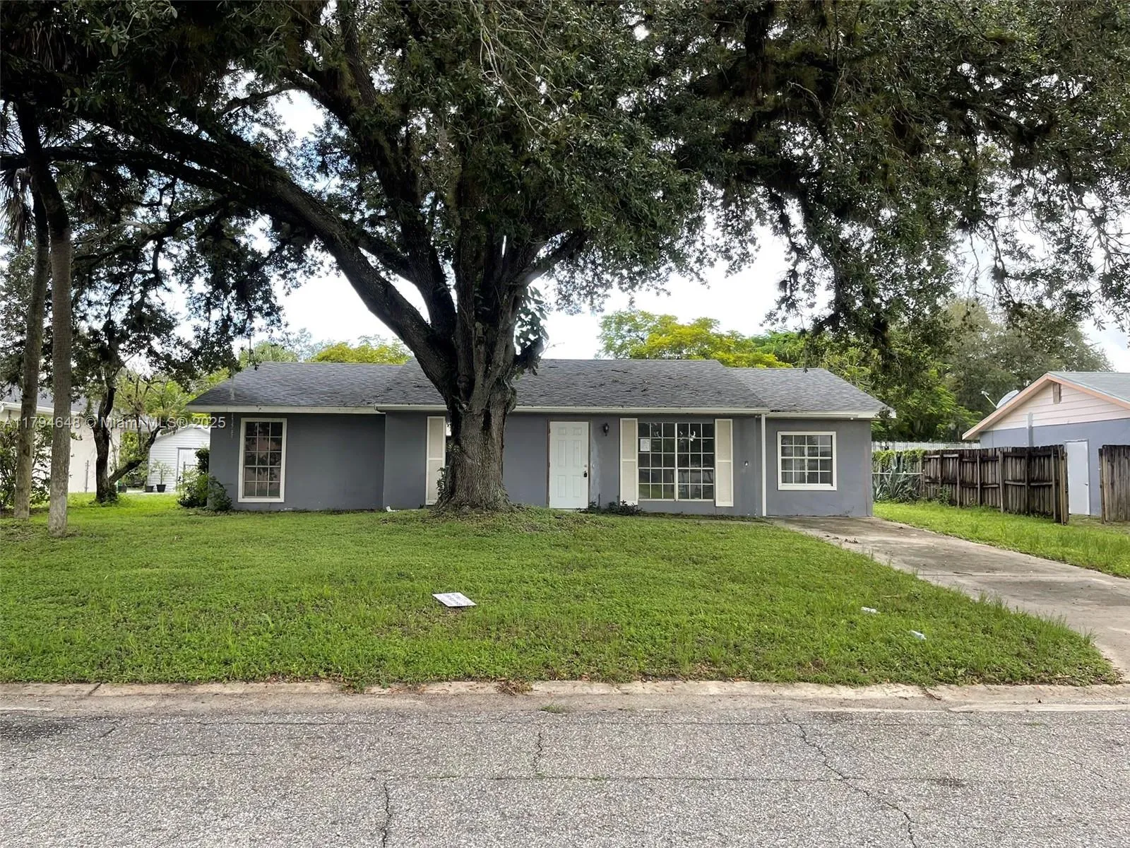 5 bedroom 2 bath Residential for sale at 4030 SCHOOL CIR, La Belle FL 33935