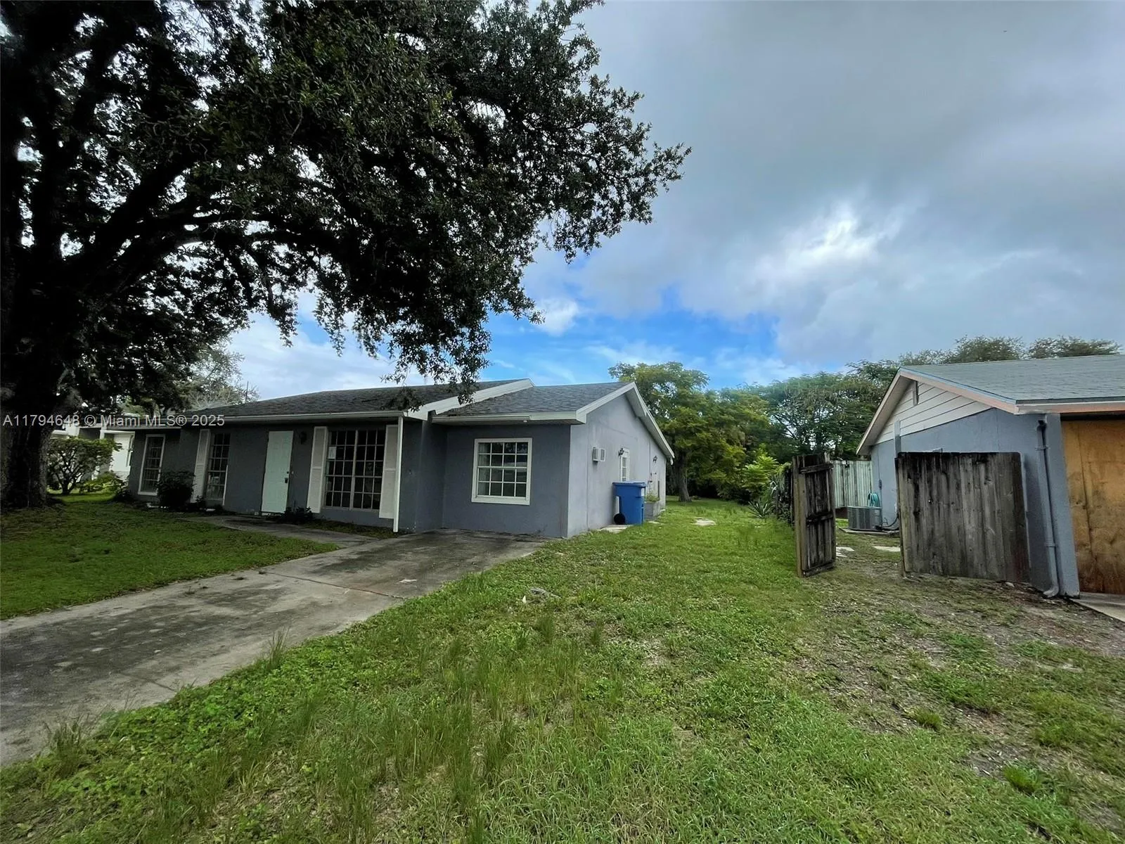 4030 SCHOOL CIR, La Belle FL 33935