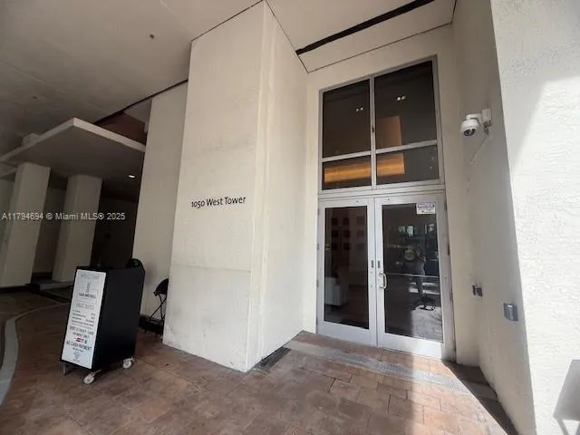 1050 Brickell Ave # 1602, Miami FL 33131