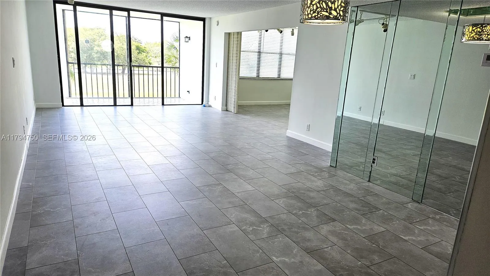 16300 Golf Club Rd # 315, Weston FL 33326
