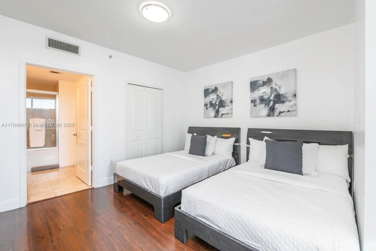 170 SE 14th St # 1905, Miami FL 33131