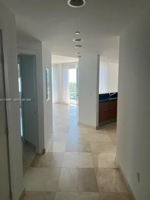 2 bedroom 2 bath for sale at 1050 BRICKELL # 3314, Miami FL 33131