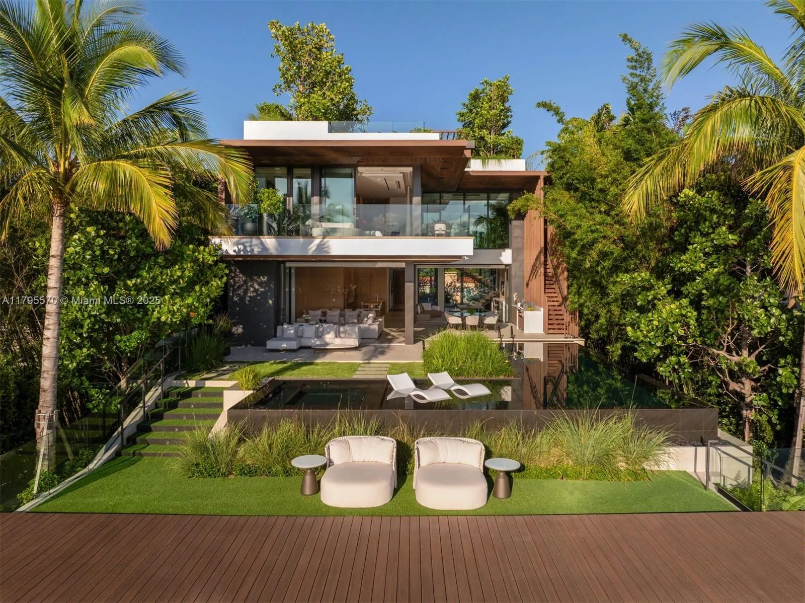 5 bedroom 6 bath for sale at 220 W Dilido Dr, Miami Beach FL 33139