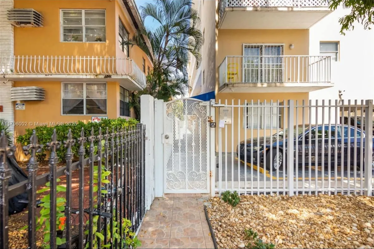 1605 Pennsylvania Ave # 303, Miami Beach FL 33139