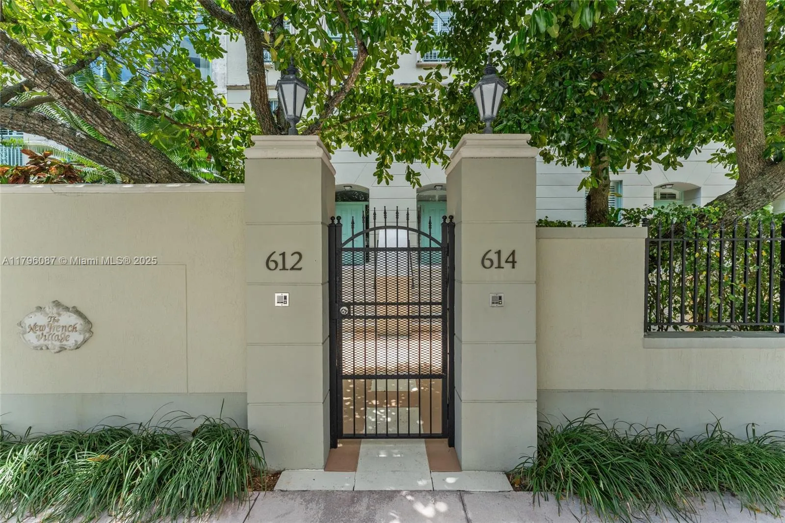 614 Valencia Ave # 103, Coral Gables FL 33134