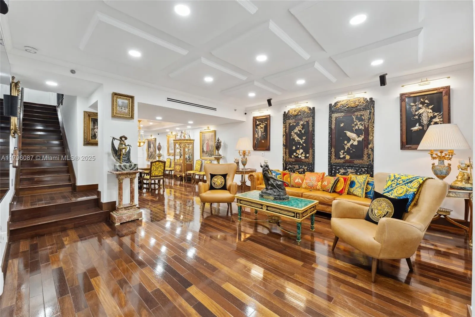 614 Valencia Ave # 103, Coral Gables FL 33134