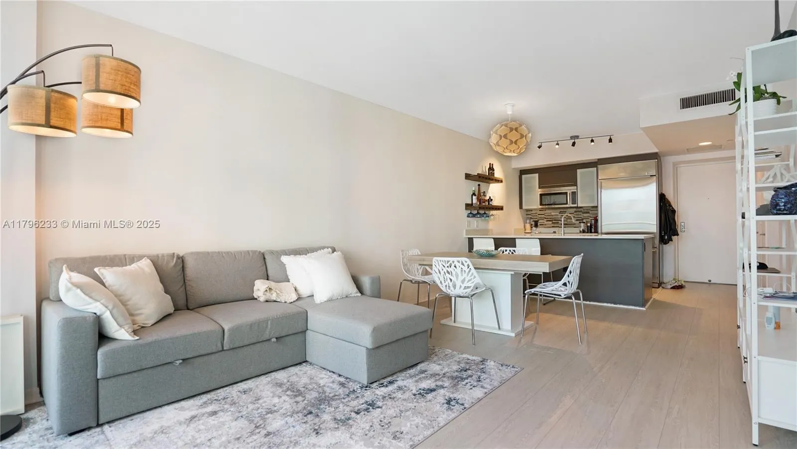 1 bedroom 1 bath for sale at 55 SE 6th St # 1804, Miami FL 33131