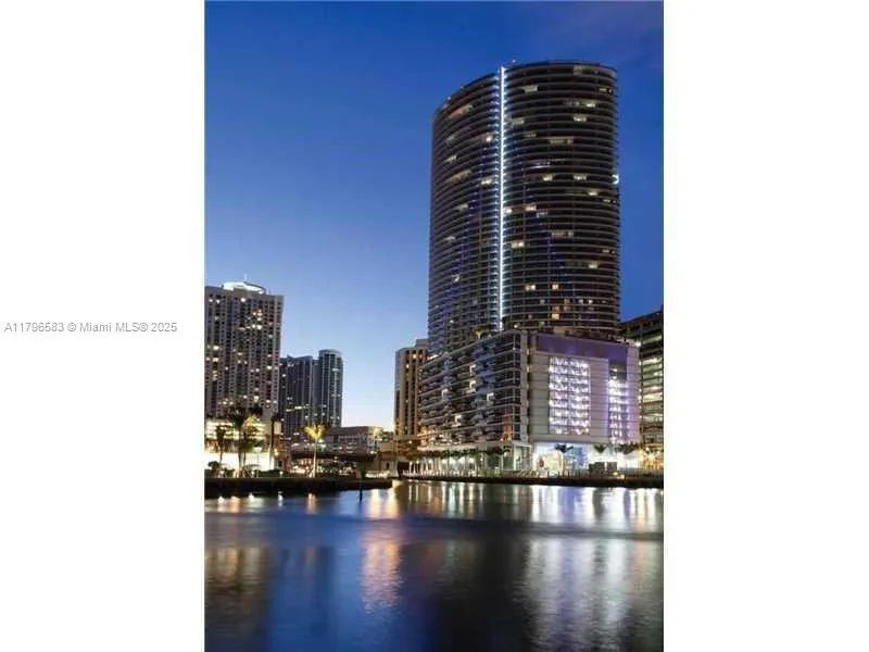 200 Biscayne Boulevard Way # 4904, Miami FL 33131