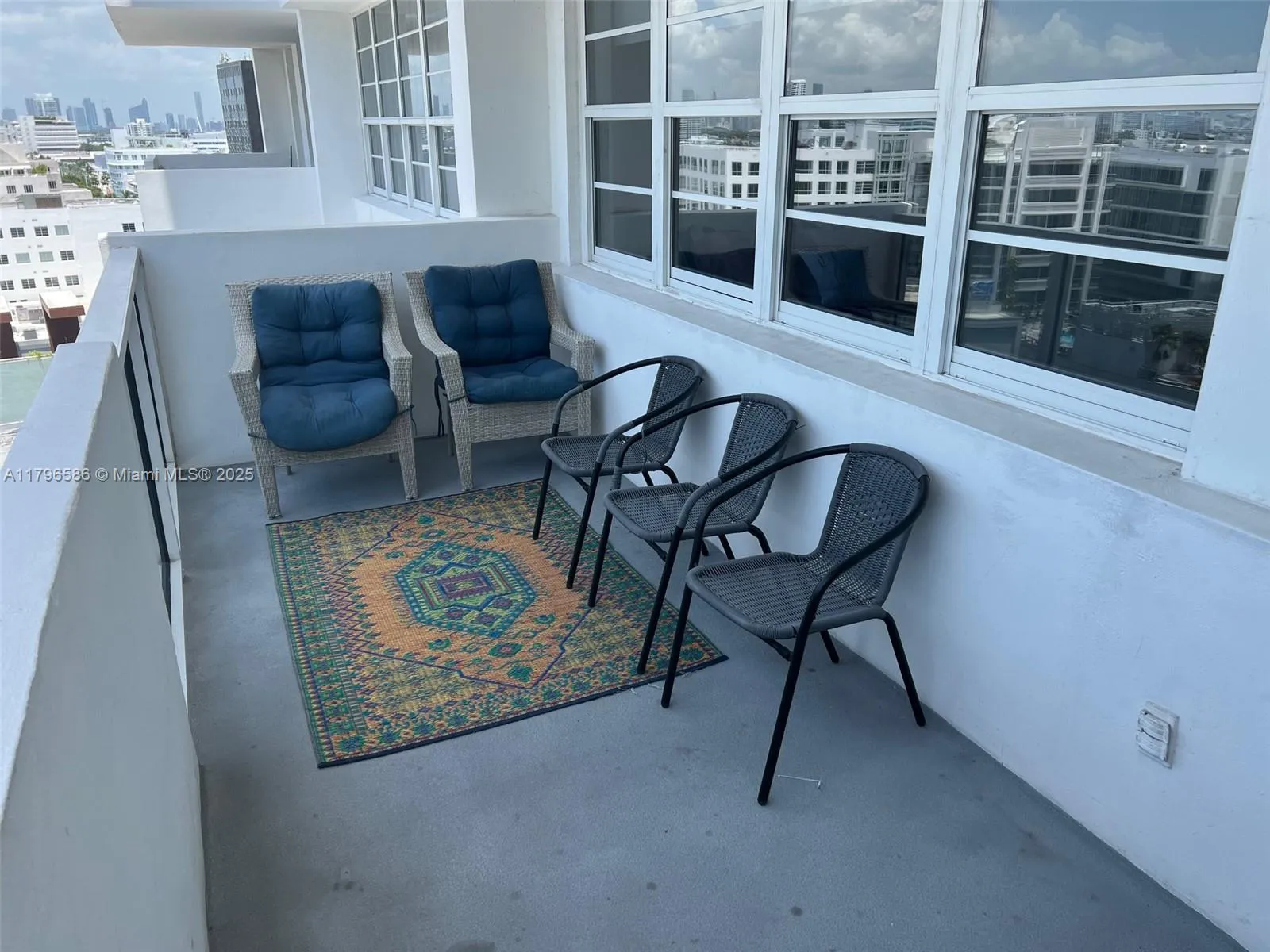 100 Lincoln Rd, Miami Beach FL 33139