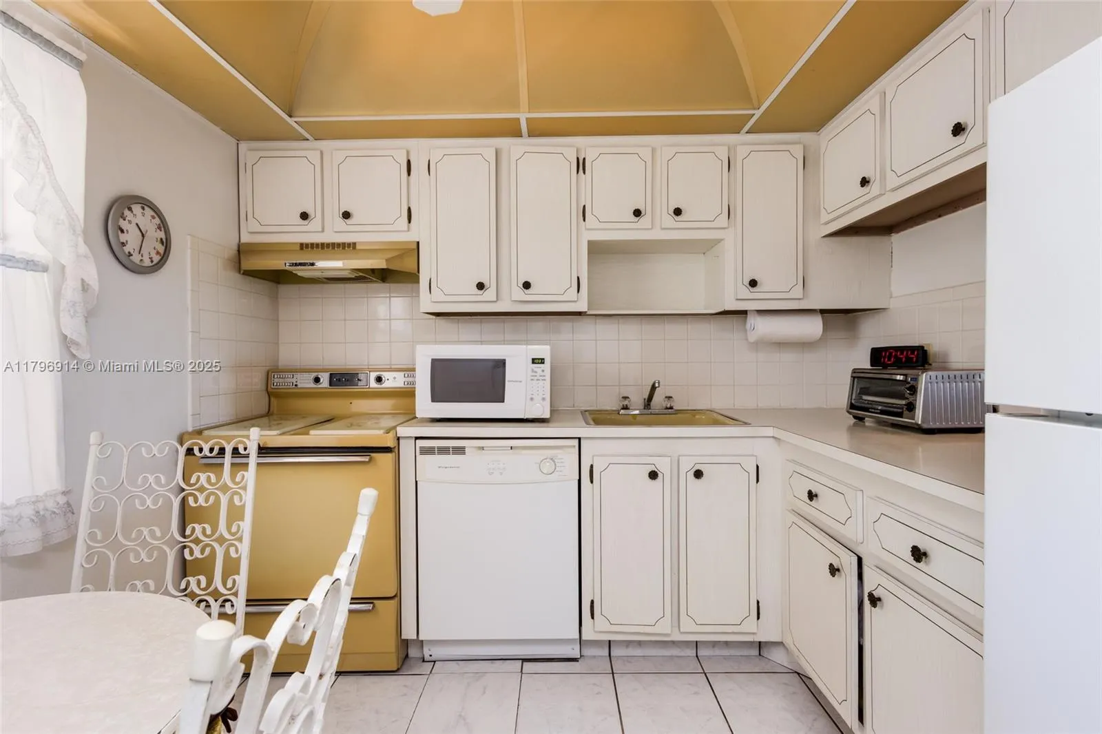 1005 Country Club Dr # 307, Margate FL 33063