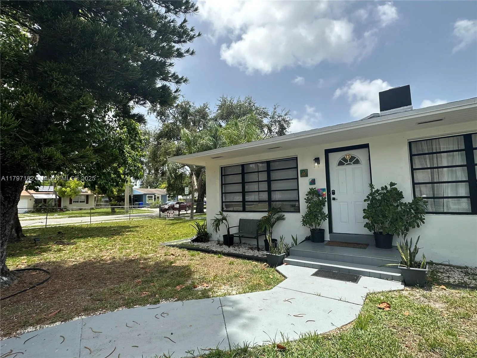 3 bedroom 2 bath for sale at 436 N 28th Ave, Hollywood FL 33020