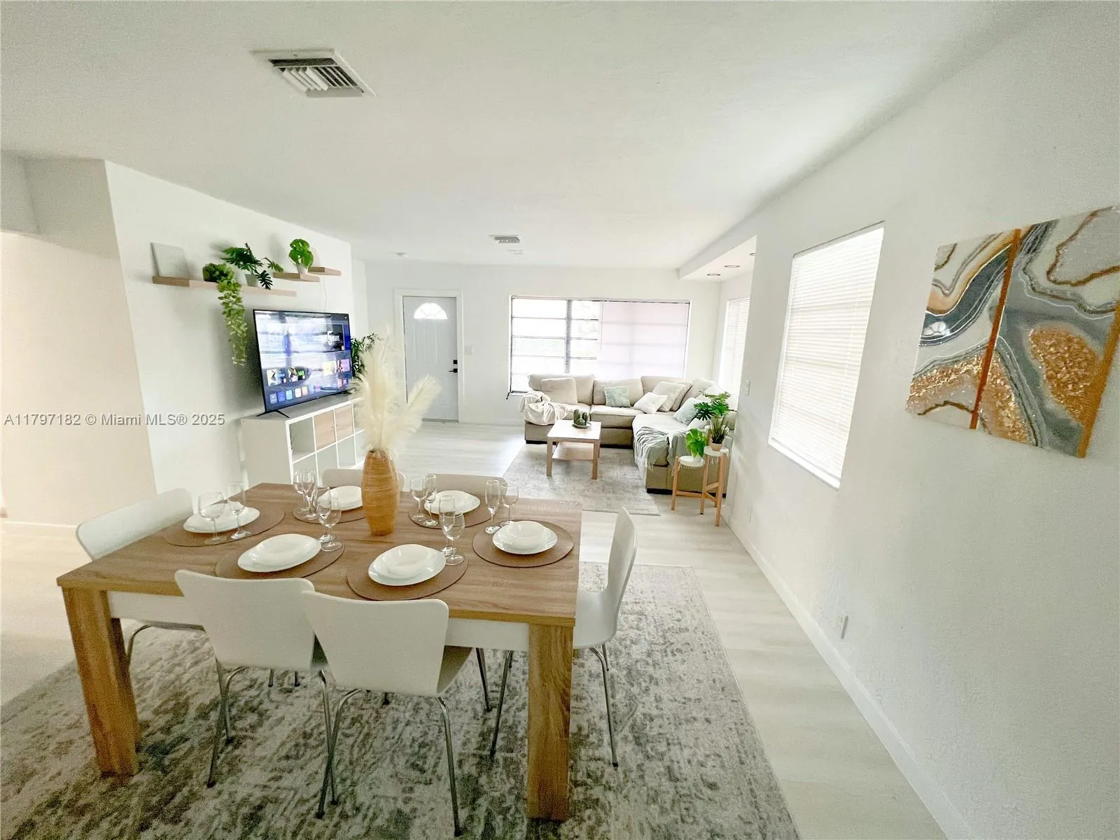 436 N 28th Ave, Hollywood FL 33020