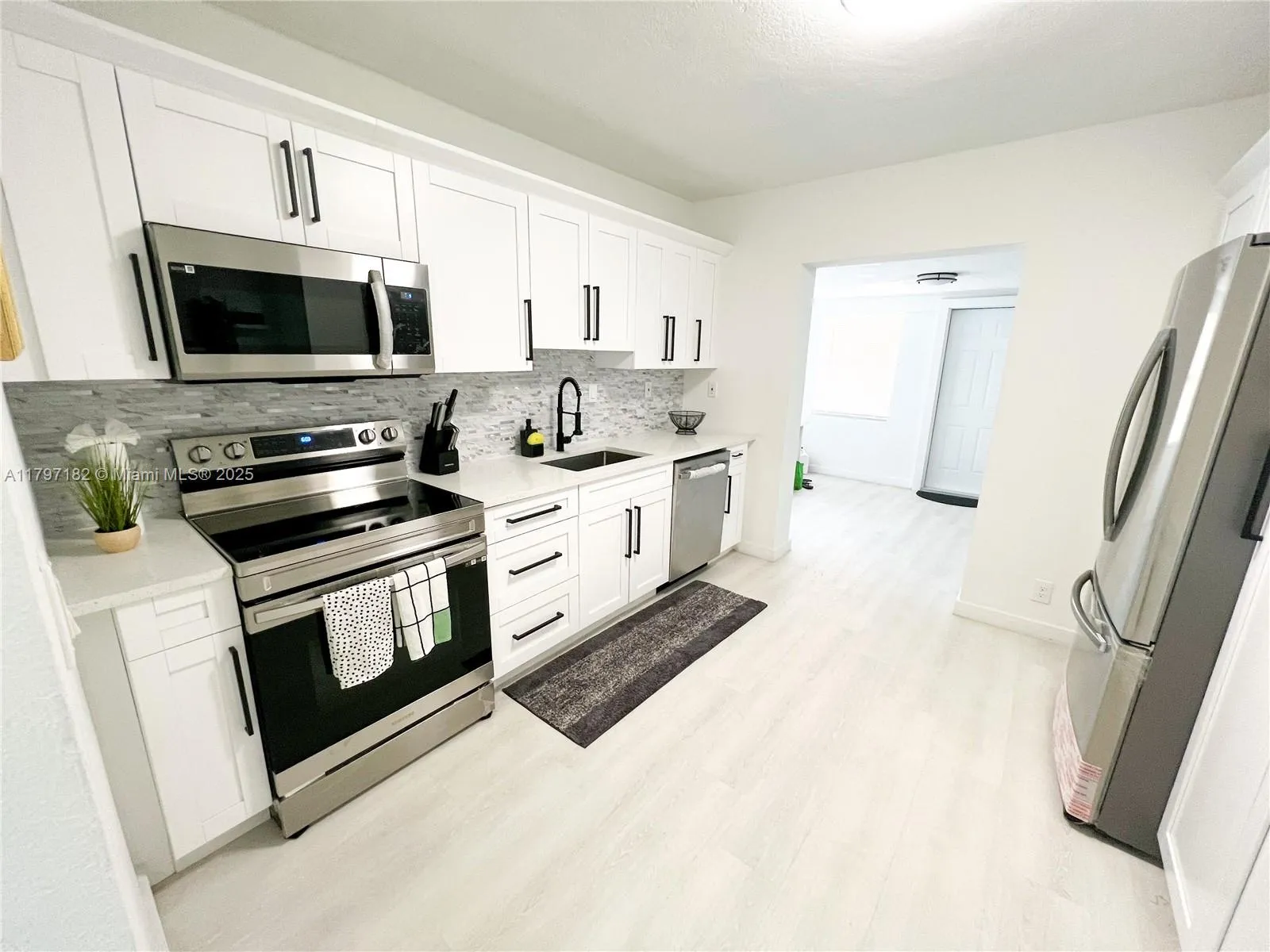 436 N 28th Ave, Hollywood FL 33020