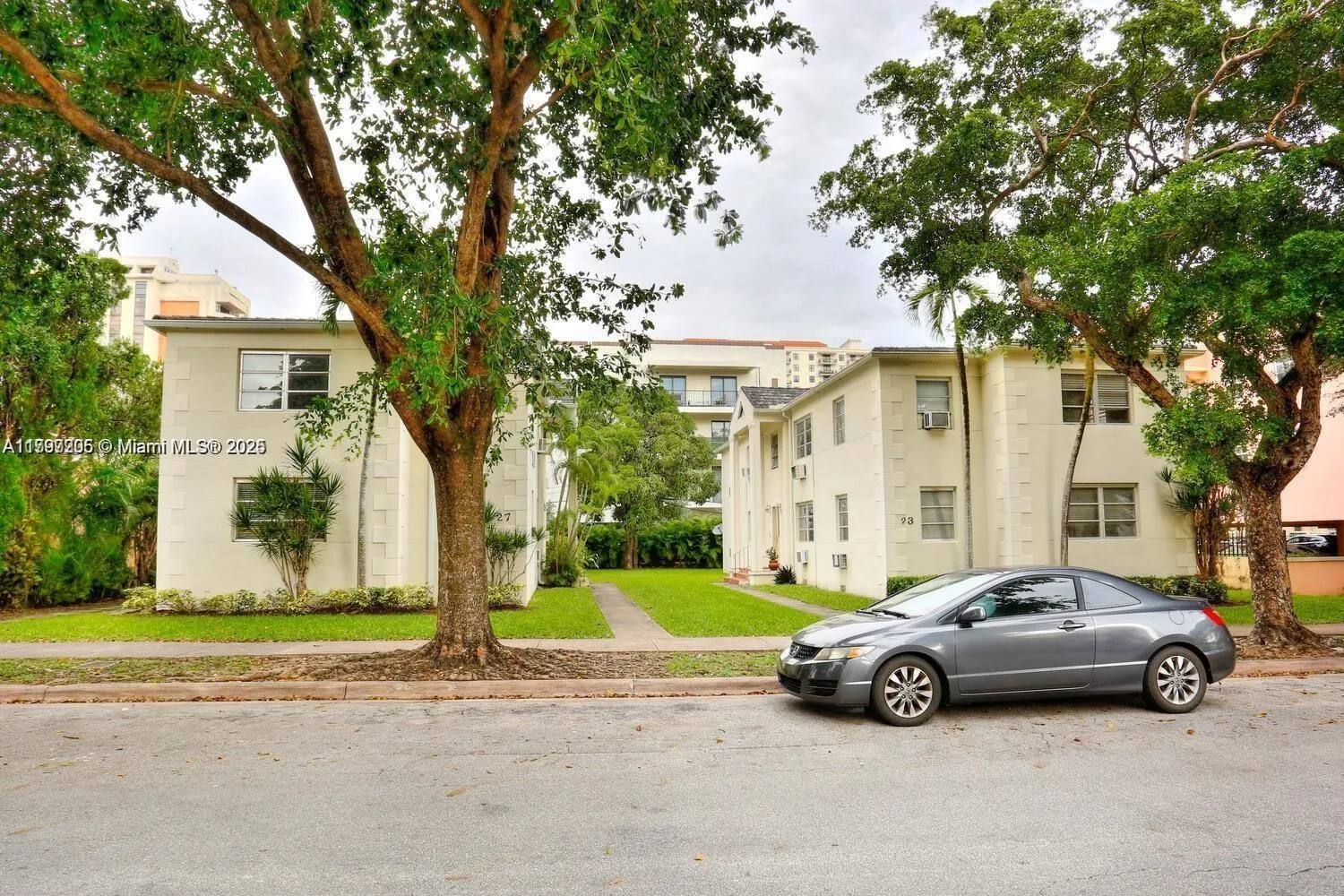 27 Phoenetia Ave # 1, Coral Gables FL 33134