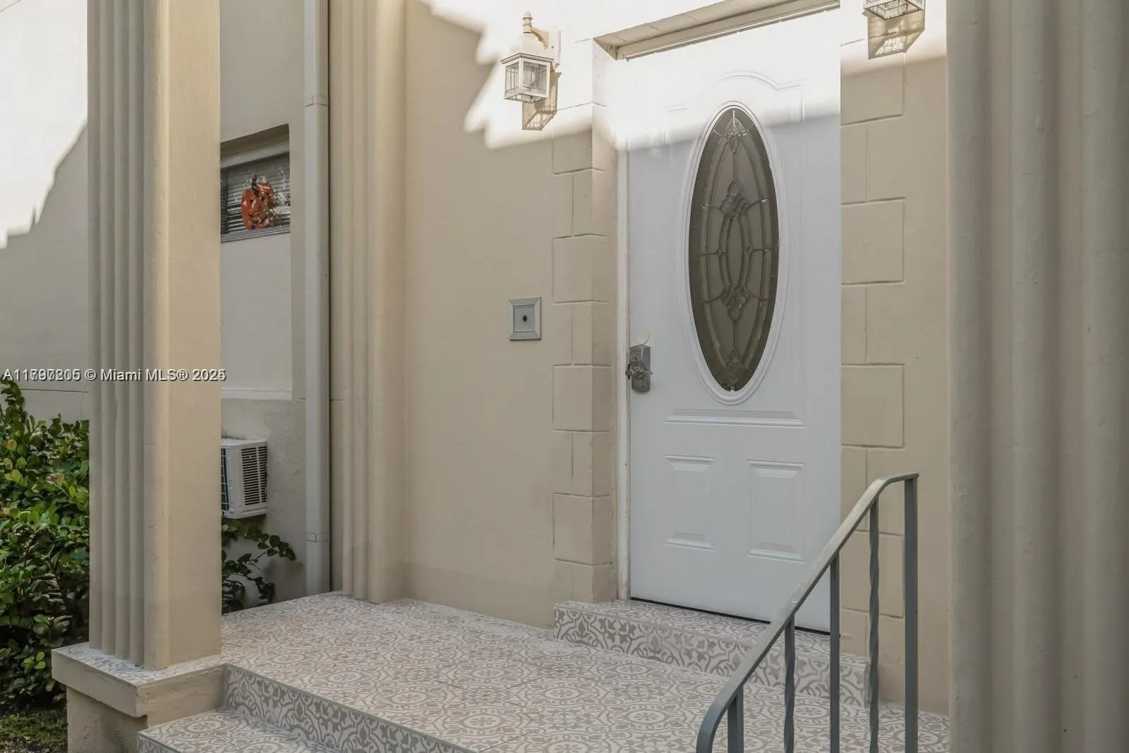 27 Phoenetia Ave # 1, Coral Gables FL 33134