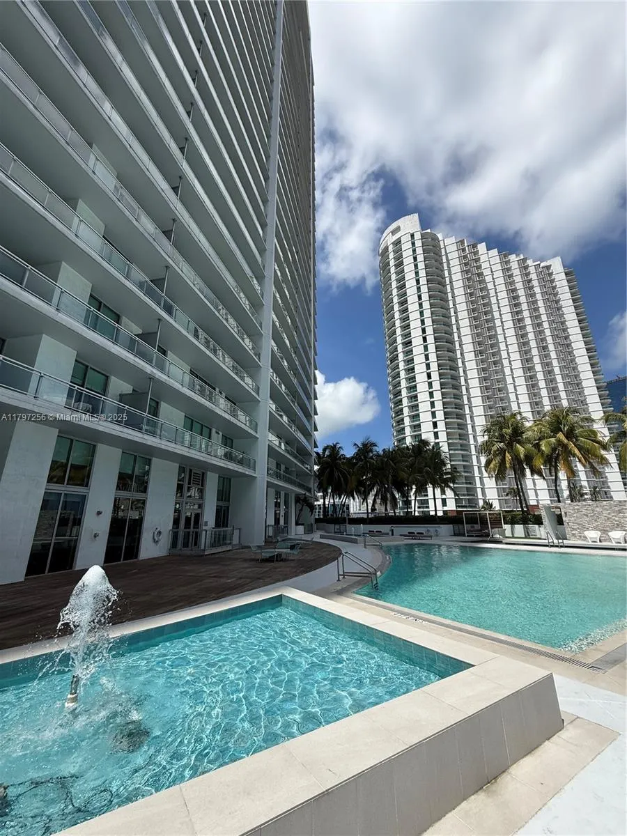 90 SW 3rd St # 3601, Miami FL 33130