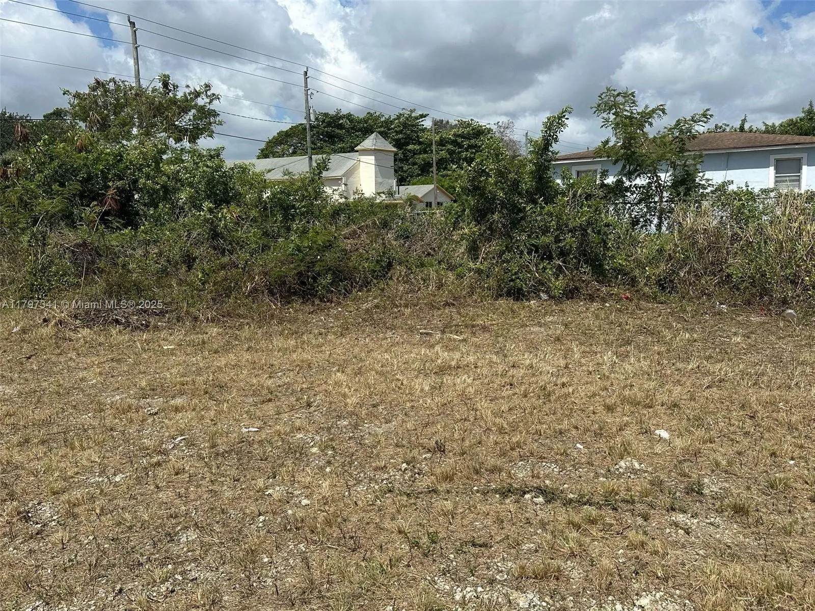 10025 W Indigo, Miami FL 33157