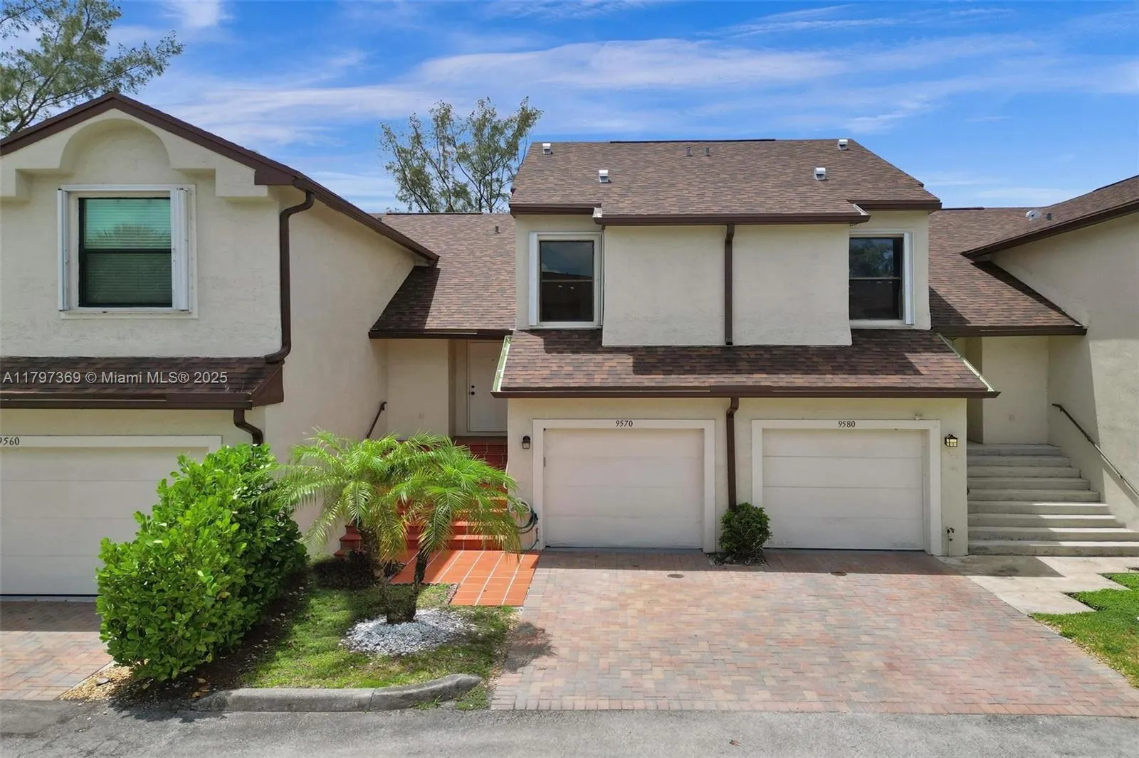 2 bedroom 2 bath for sale at 9570 SW 3rd Ct, Pembroke Pines FL 33025