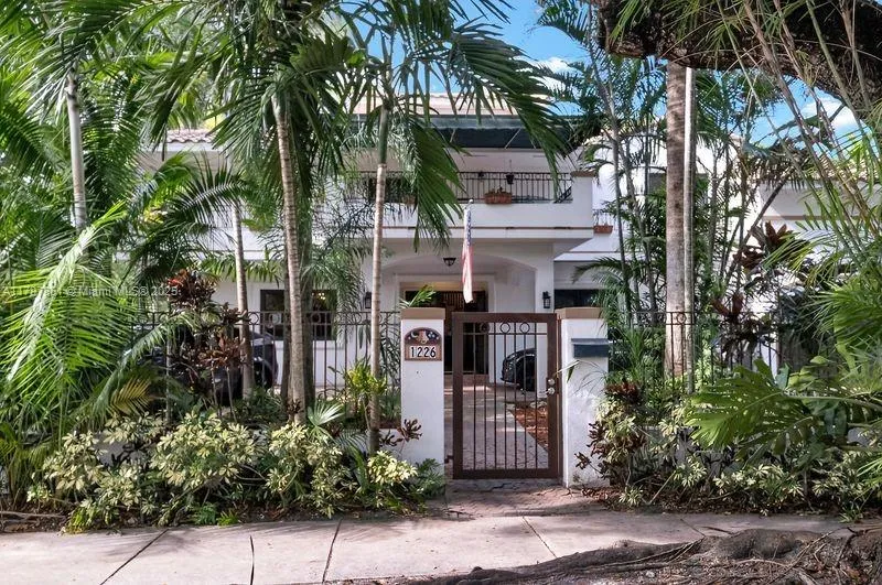 5 bedroom 5 bath for sale at 1226 Cordova St, Coral Gables FL 33134
