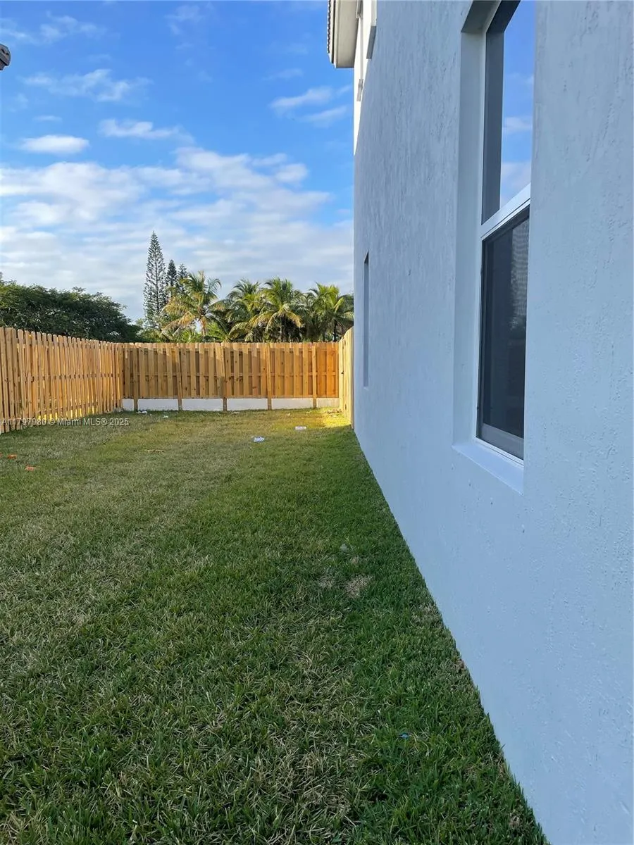 3 bedroom 3 bath for sale at 29196 SW 163rd Ct, Homestead FL 33033