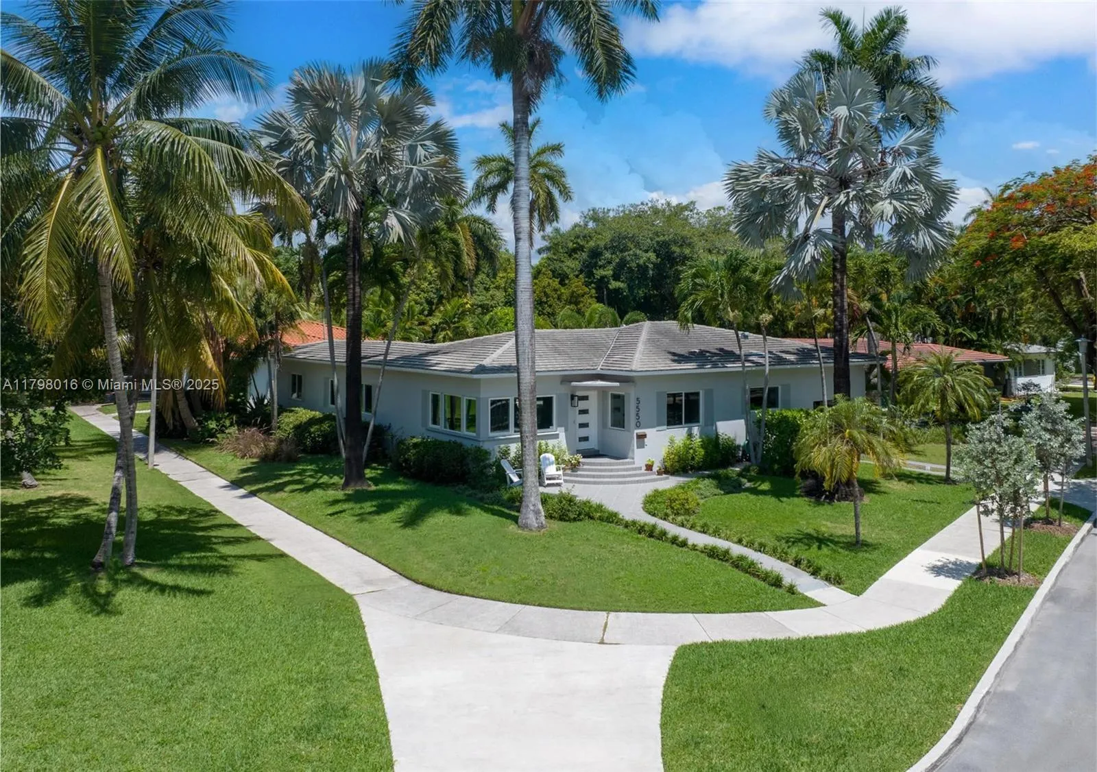 5550 N Bayshore Dr, Miami FL 33137