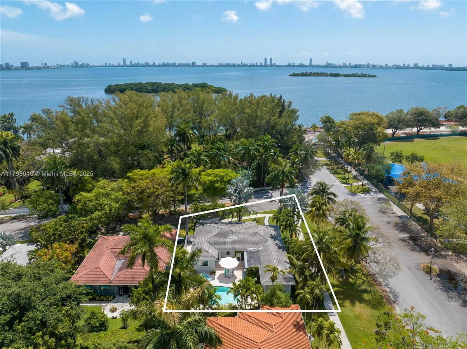 5550 N Bayshore Dr, Miami FL 33137