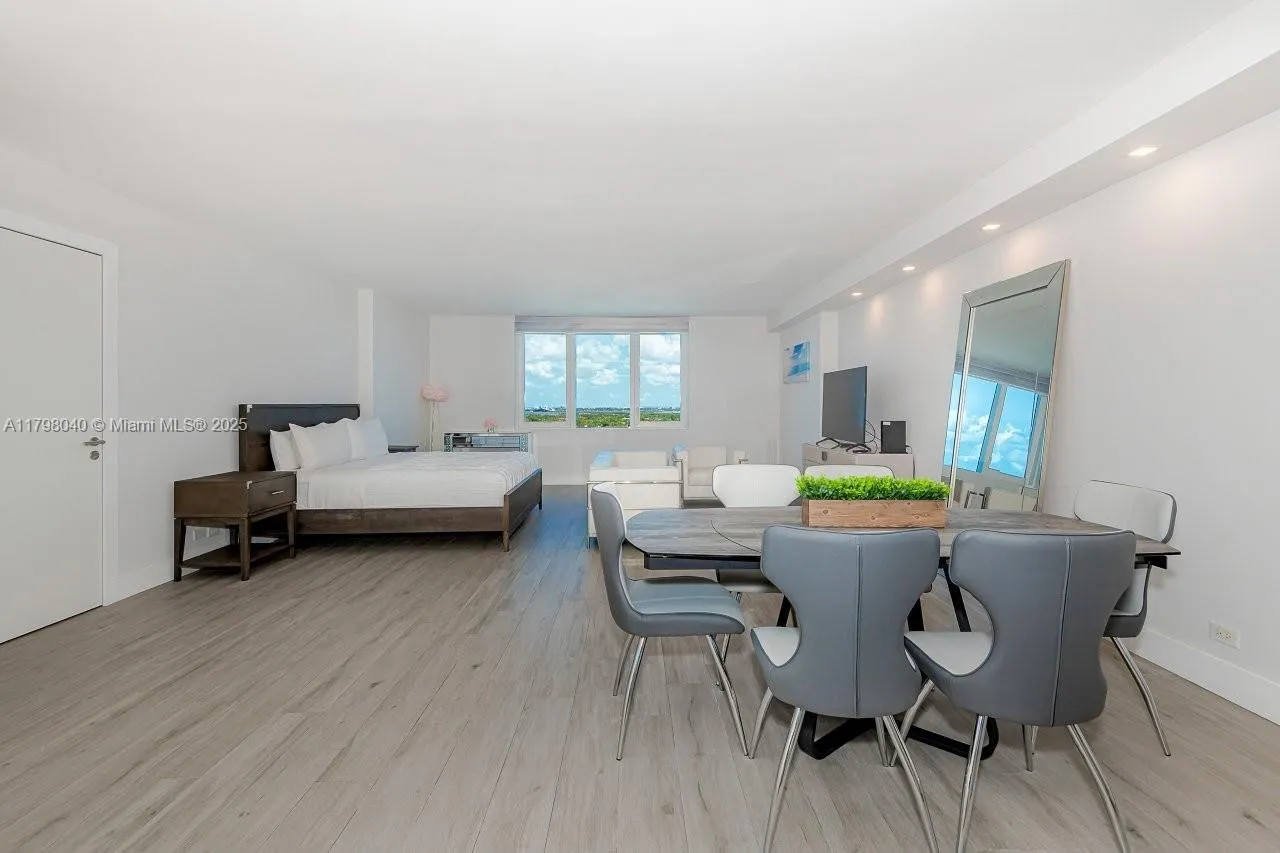 1 bath for sale at 2301 Collins Ave # 1531, Miami Beach FL 33139