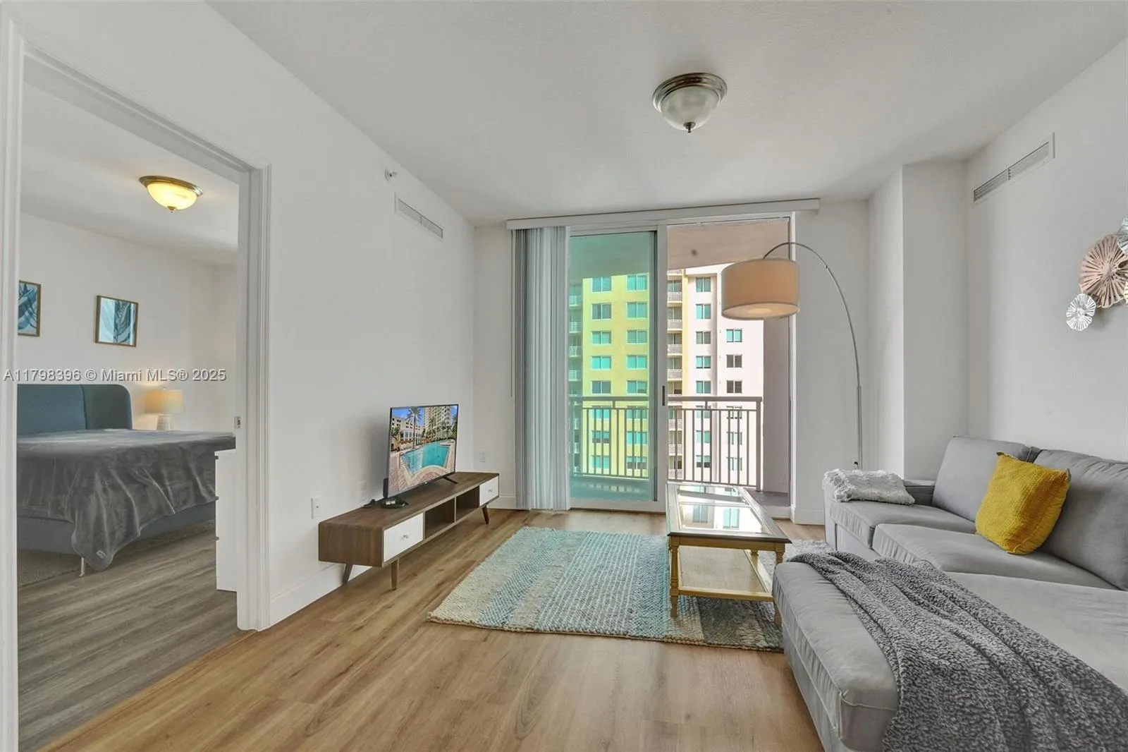 1745 E Hallandale Beach Blvd # 2105W, Hallandale Beach FL 33009