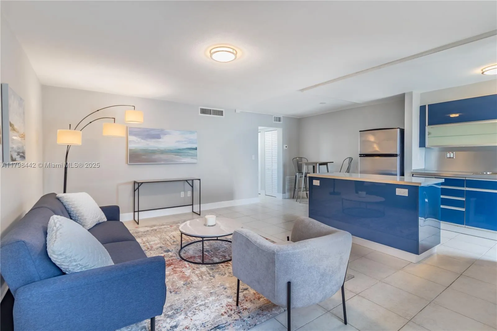 1 bedroom 1 bath for sale at 301 Jefferson Ave # 4D, Miami Beach FL 33139