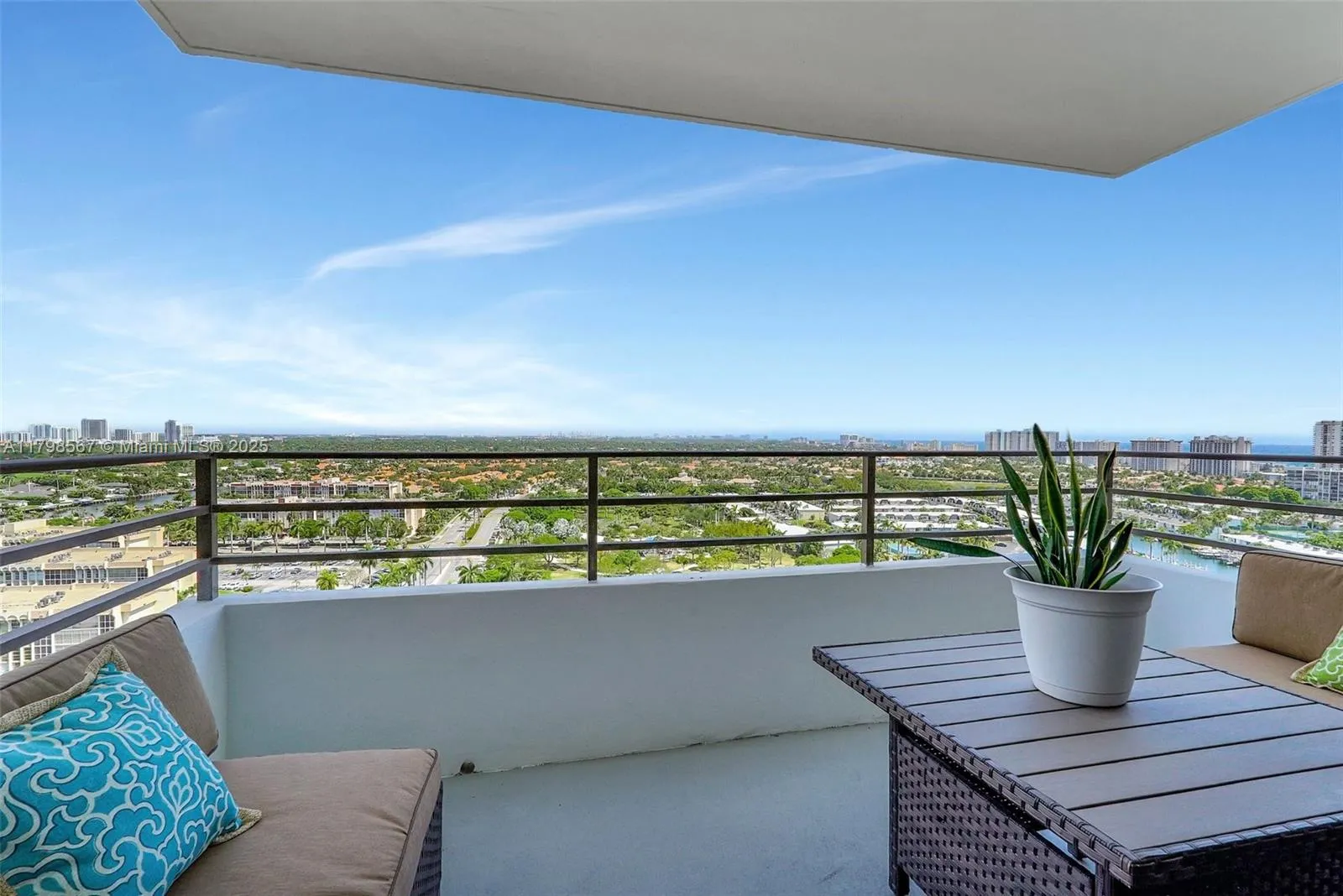 600 Three Islands Blvd # 1703, Hallandale Beach FL 33009