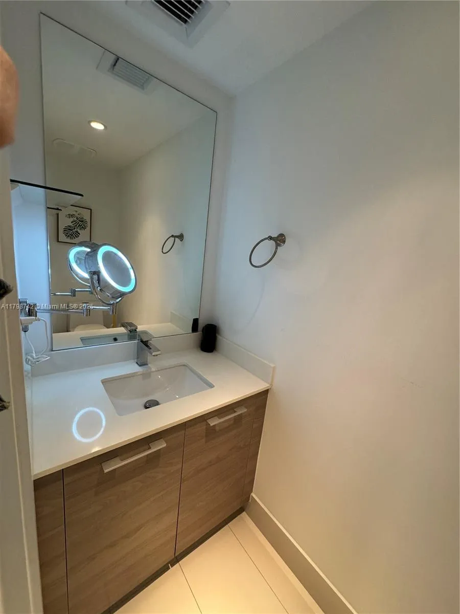 1300 S Miami Ave # 1608, Miami FL 33130