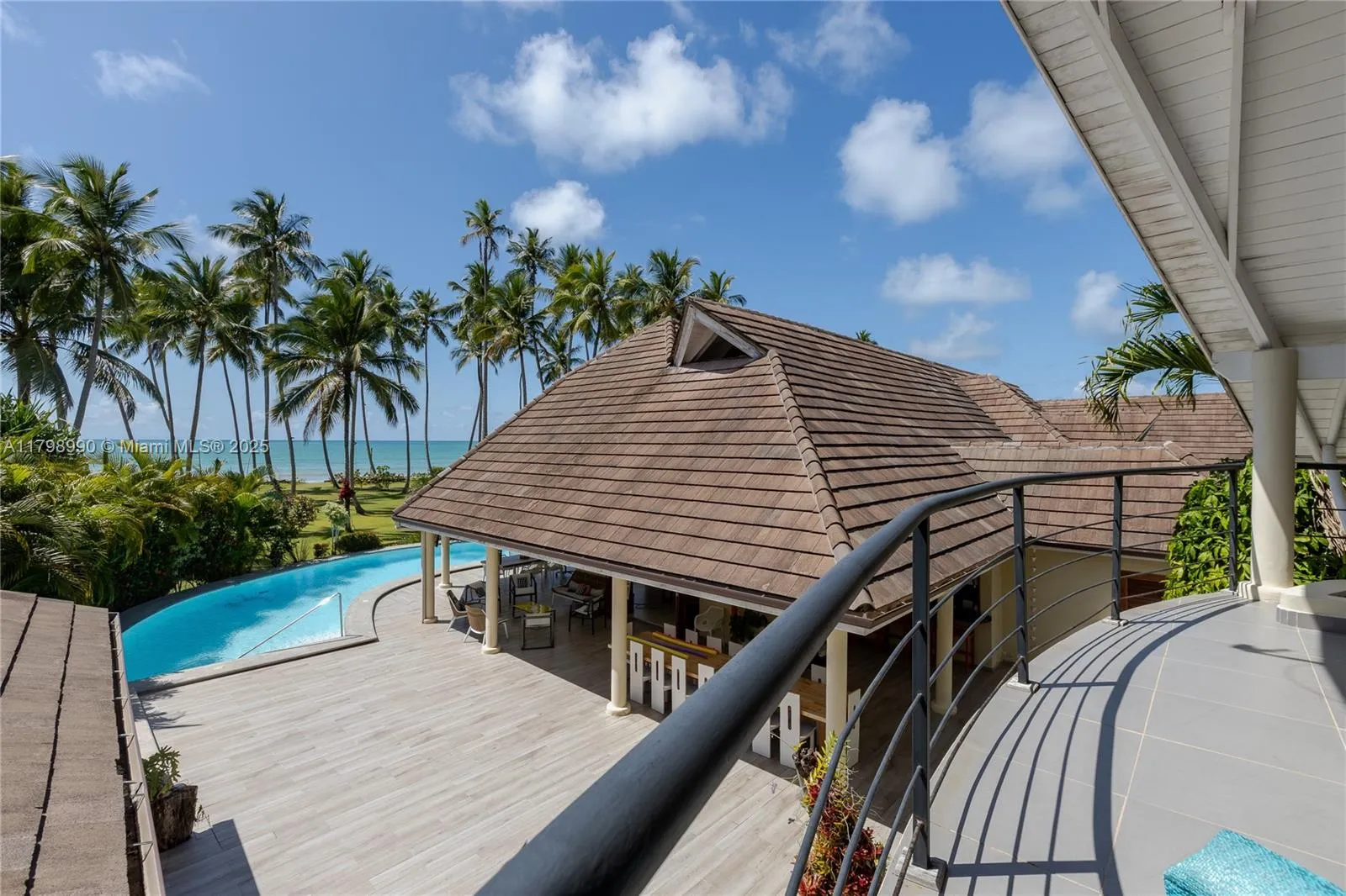 1 Boulevard Del Atlántico, FL