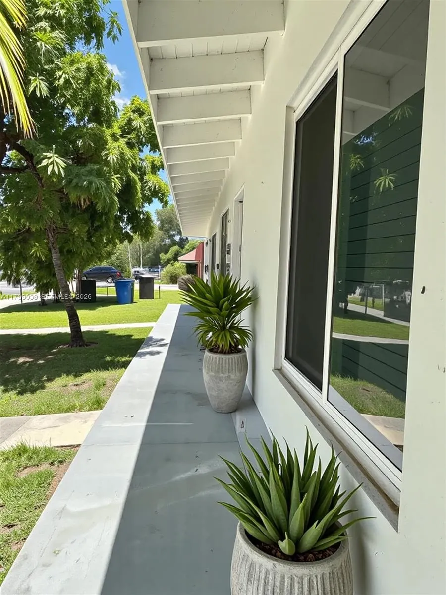 16204 NE 18th Ct, North Miami Beach FL 33162