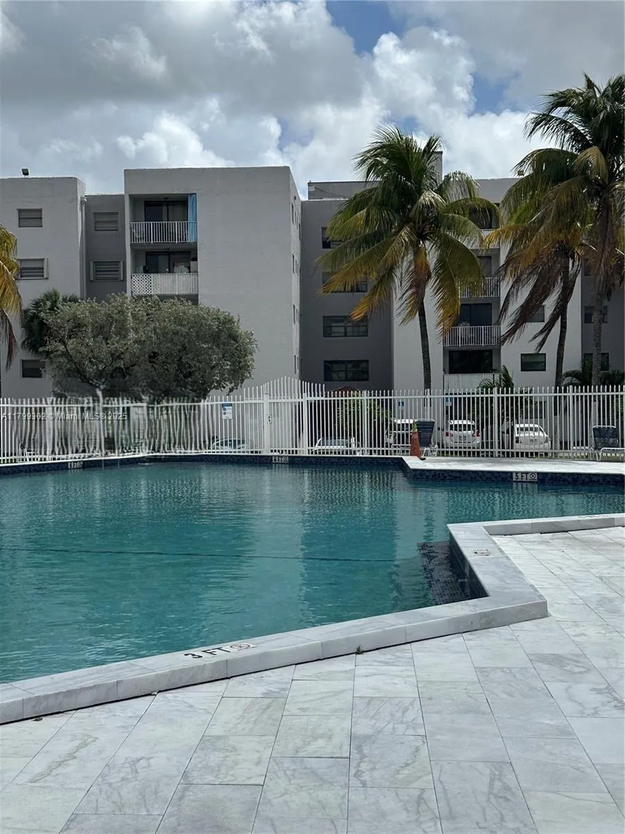 8145 NW 7th St # 211, Miami FL 33126
