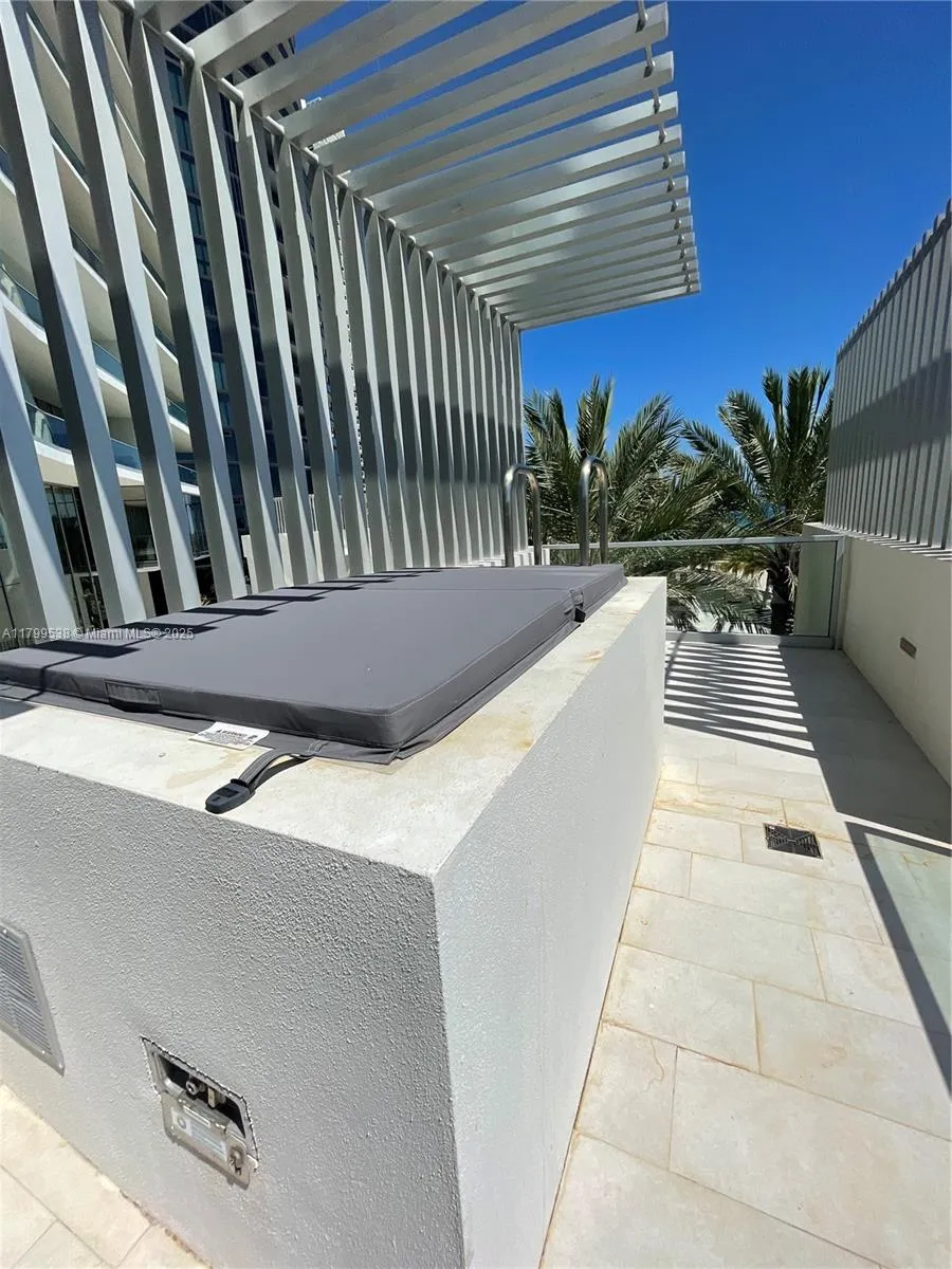 18501 Collins Avenue # 27, Sunny Isles Beach FL 33160