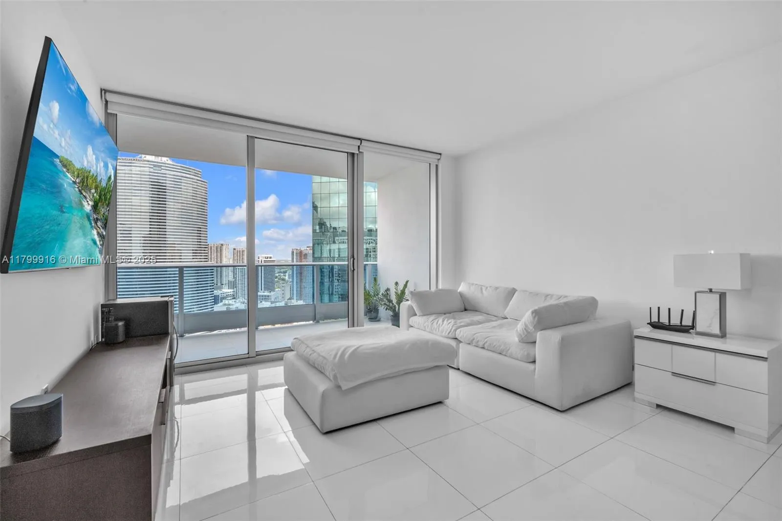 200 Biscayne Boulevard Way # 4012, Miami FL 33131