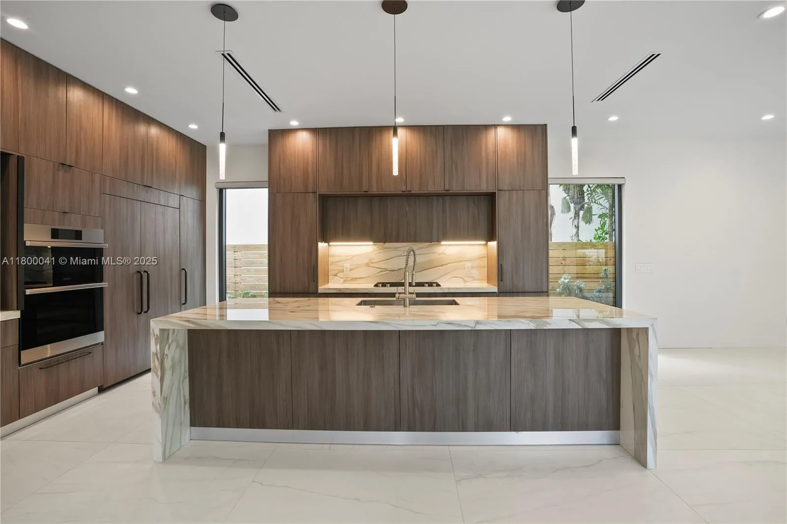 739 NE 17th Way, Fort Lauderdale FL 33304