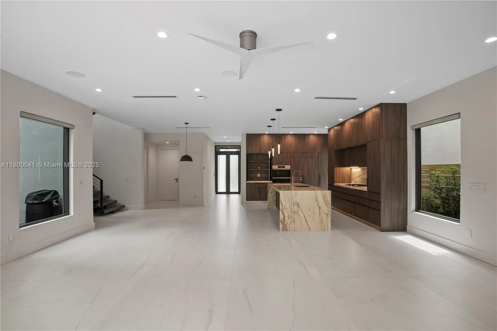 739 NE 17th Way, Fort Lauderdale FL 33304