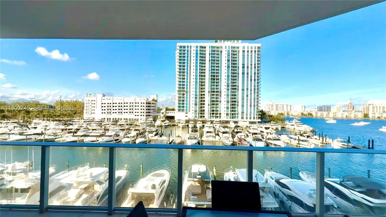 6 bedroom 4 bath for sale at 17111 Biscayne Blvd, North Miami Beach FL 33160