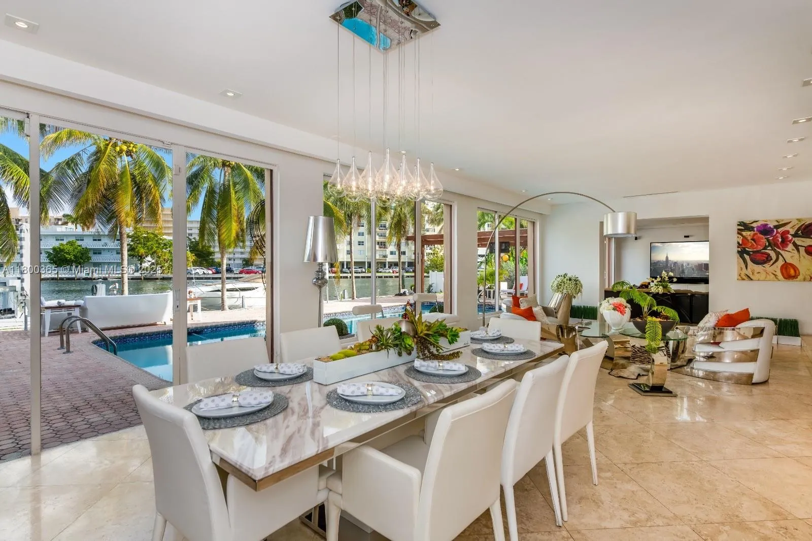 418 Tammarind Dr, Hallandale Beach FL 33009