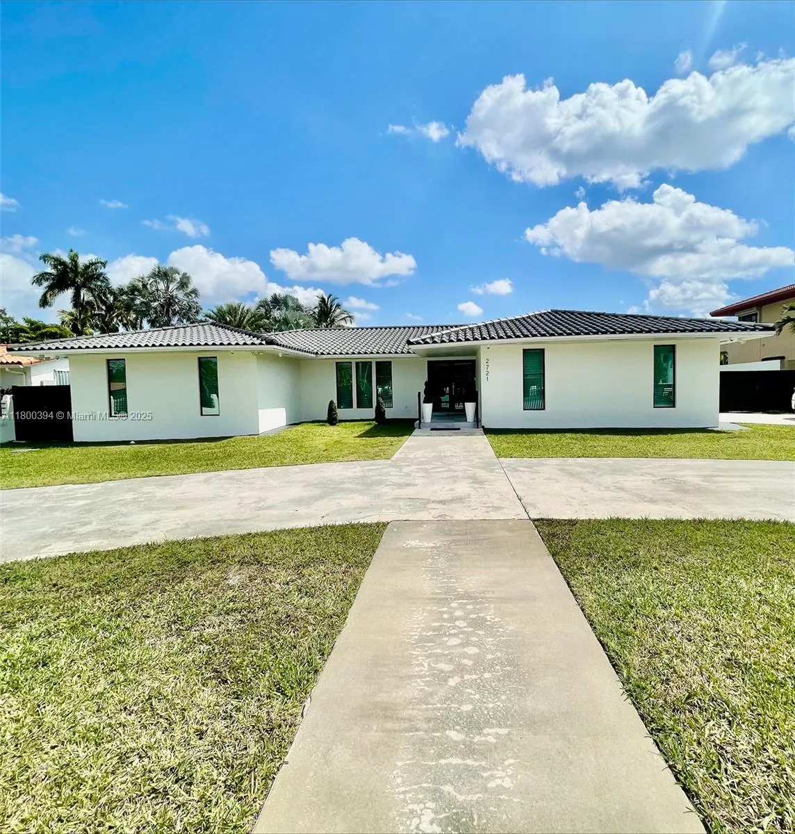 5 bedroom 3 bath for sale at 2721 SW 130th Ave, Miami FL 33175