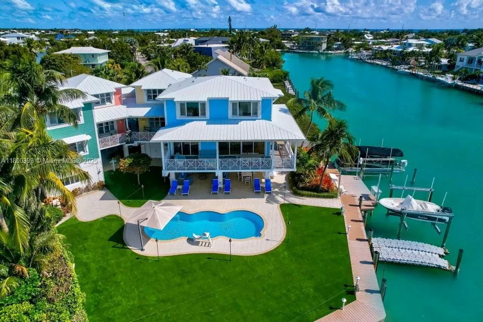 162 Bayview Dr, Islamorada FL 33036
