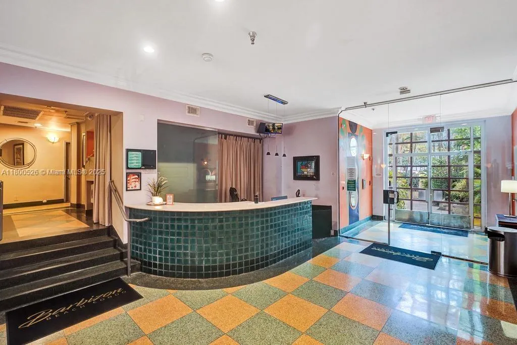 530 Ocean Dr, Miami Beach FL 33139