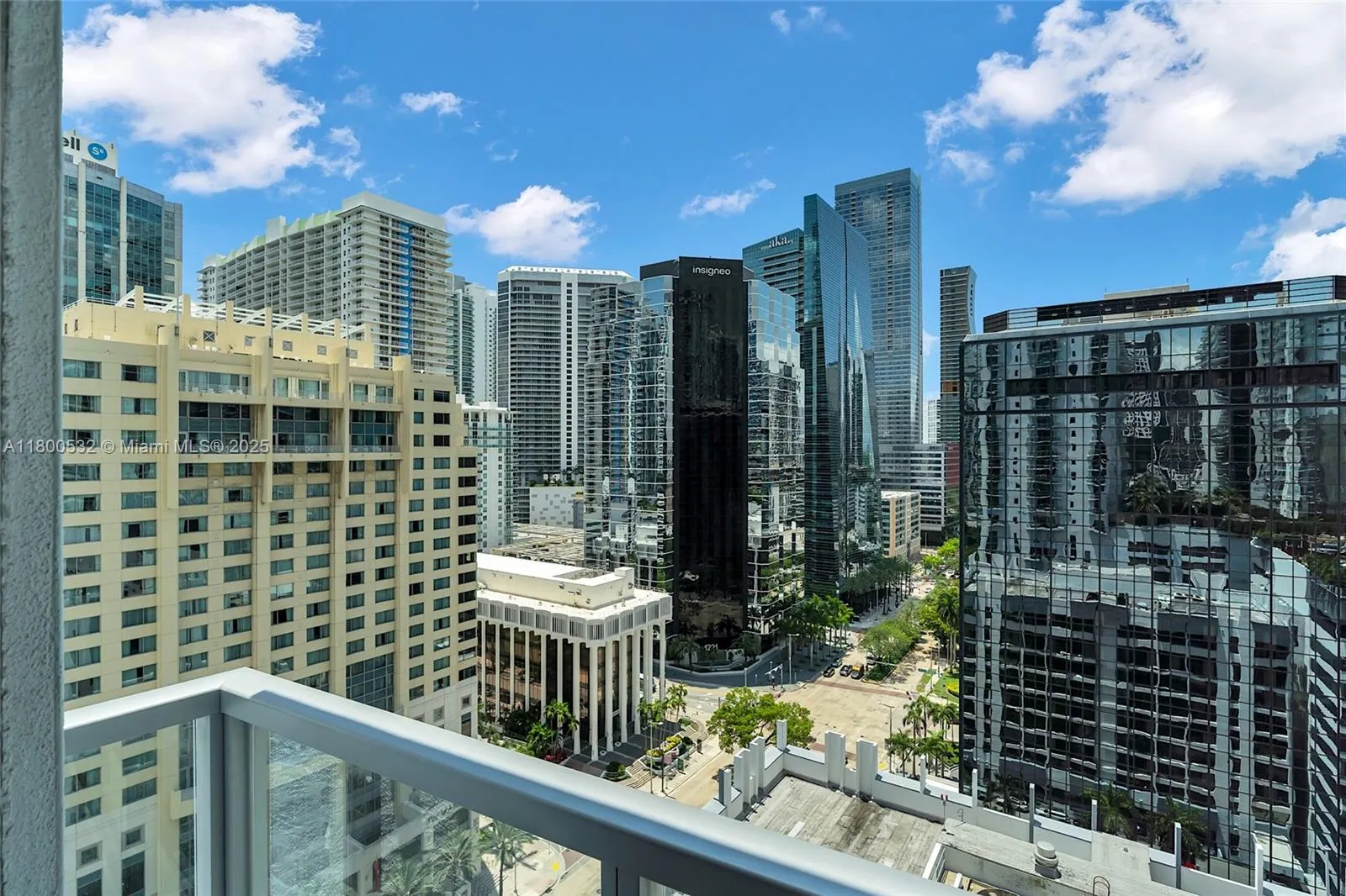 2 bedroom 2 bath for sale at 1060 Brickell Ave # 1811, Miami FL 33131