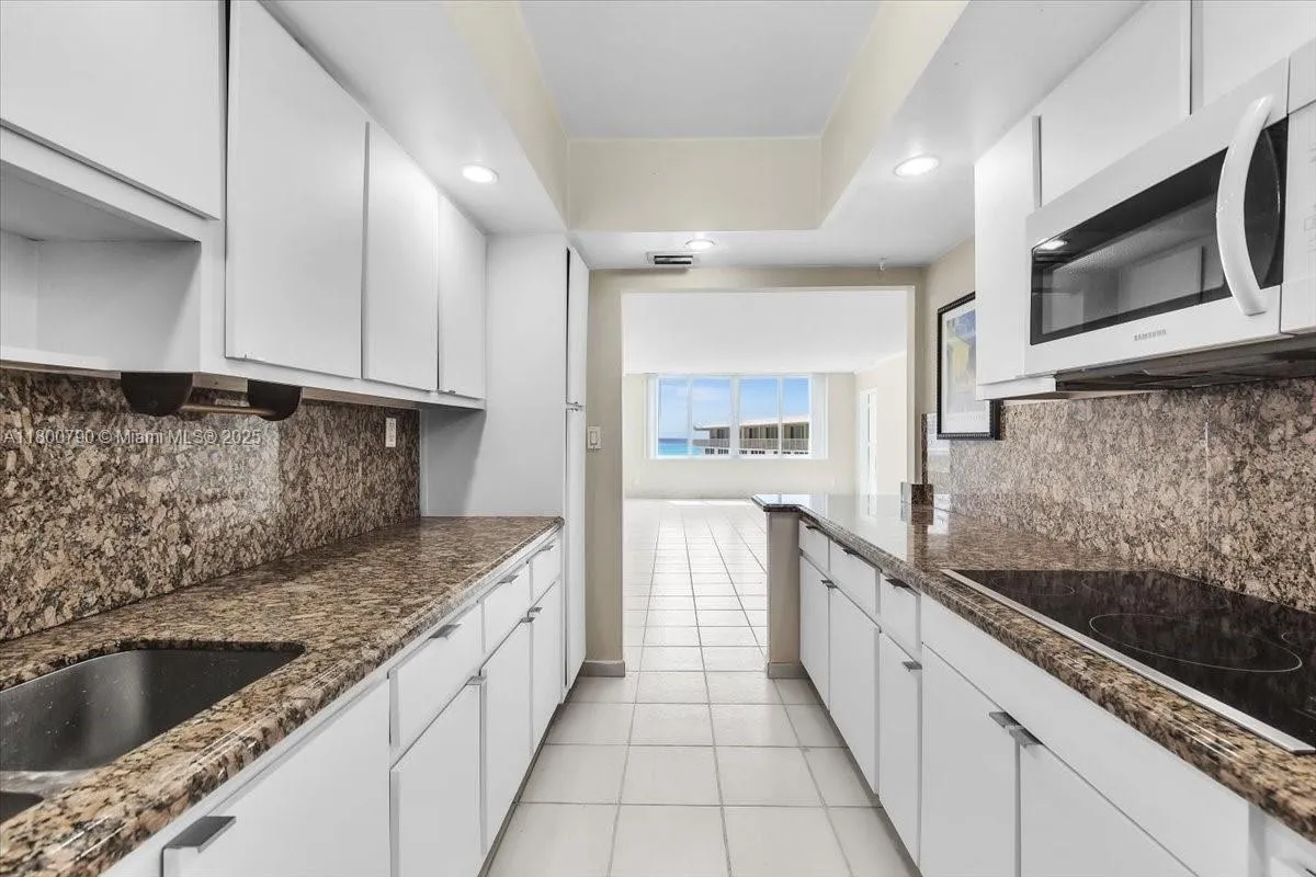 5401 Collins Ave # 428, Miami Beach FL 33140