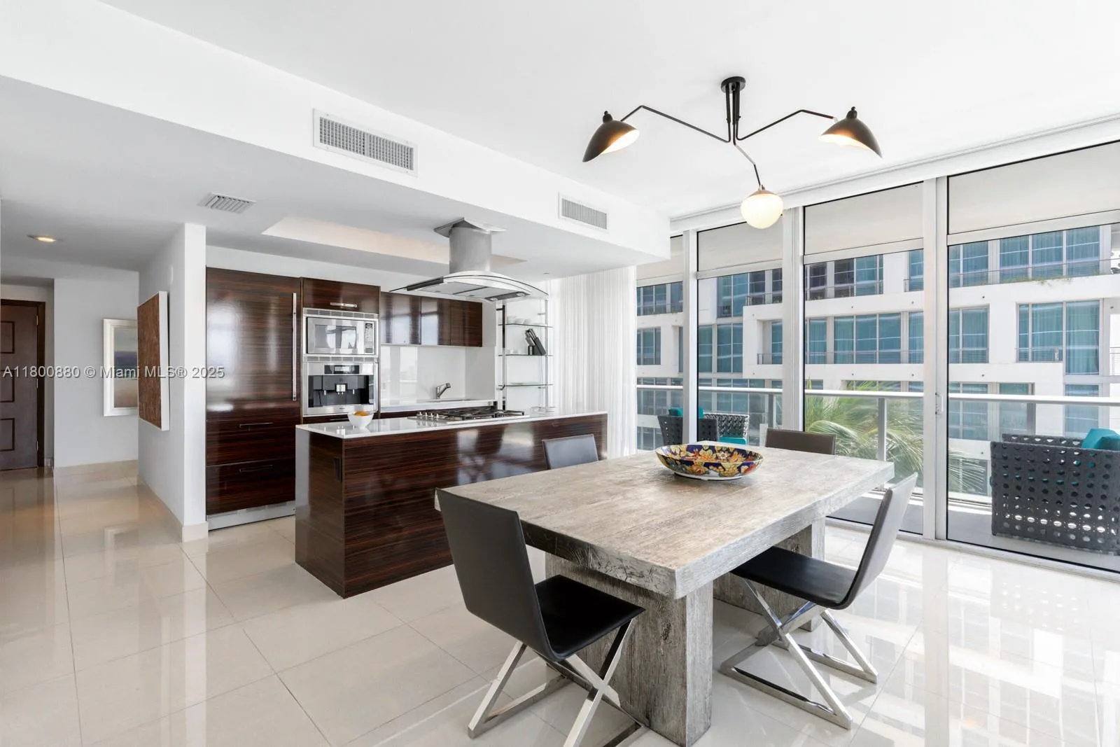 3737 Collins Ave # 503, Miami Beach FL 33140