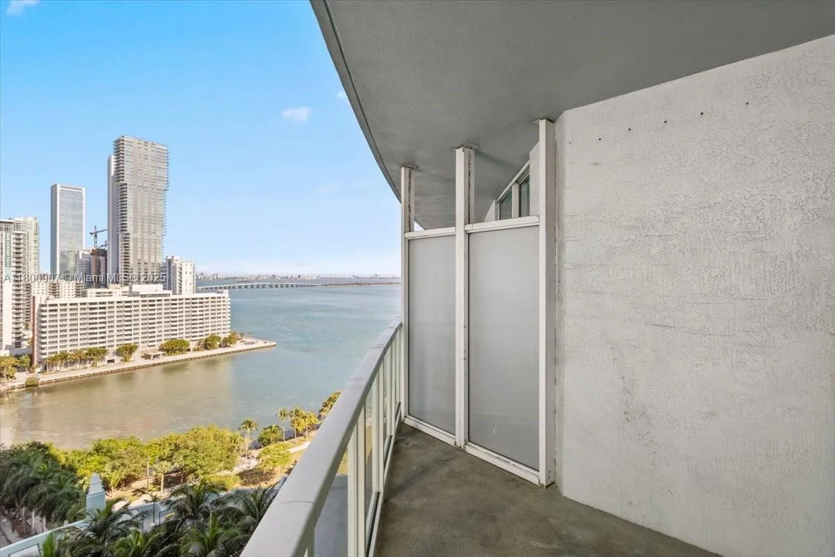 1 bedroom 1 bath for sale at 1900 N Bayshore Dr # 1810, Miami FL 33132