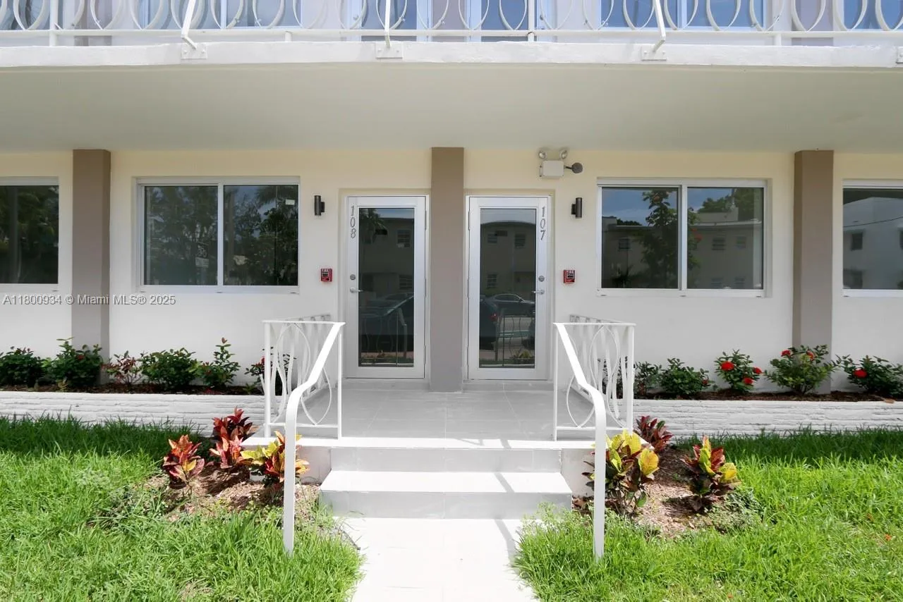 1 bedroom 1 bath for sale at 1601 Meridian Ave # 101, Miami Beach FL 33139